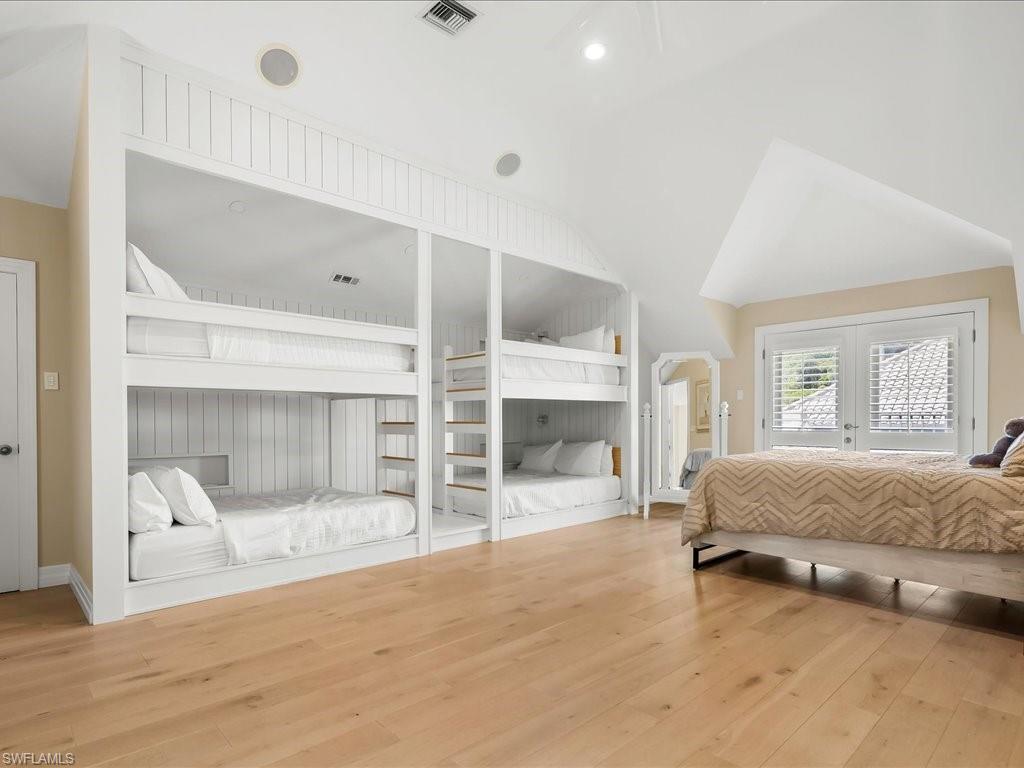 PINE RIDGE - Residential