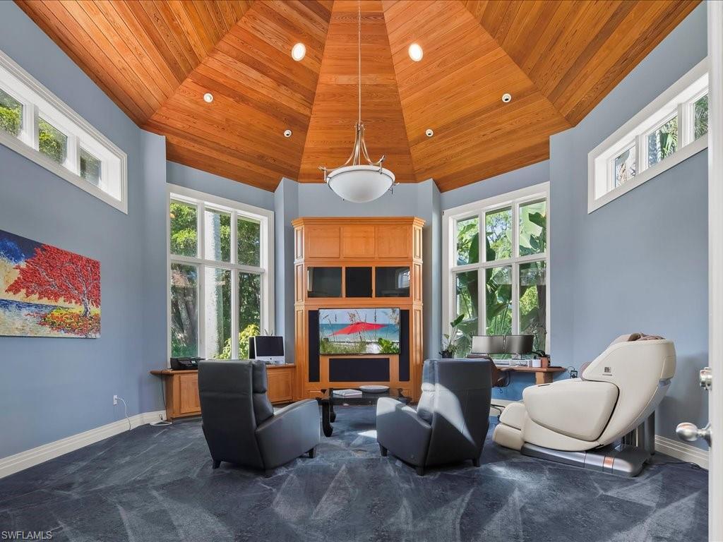 PINE RIDGE - Residential