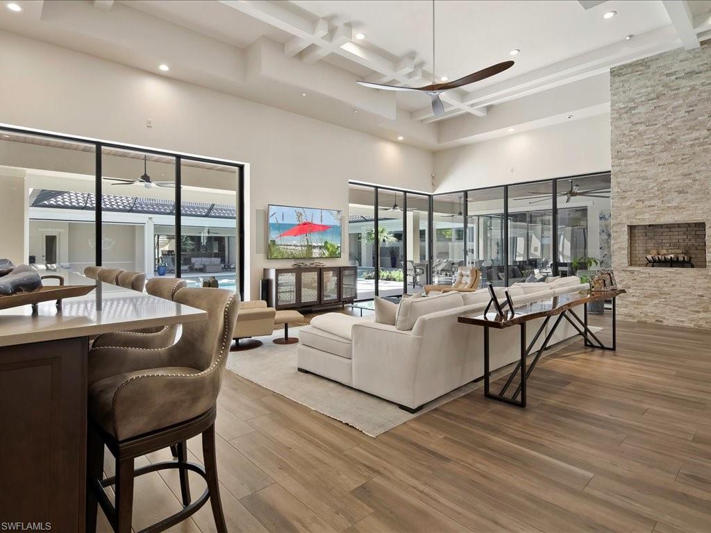 PINE RIDGE - Residential