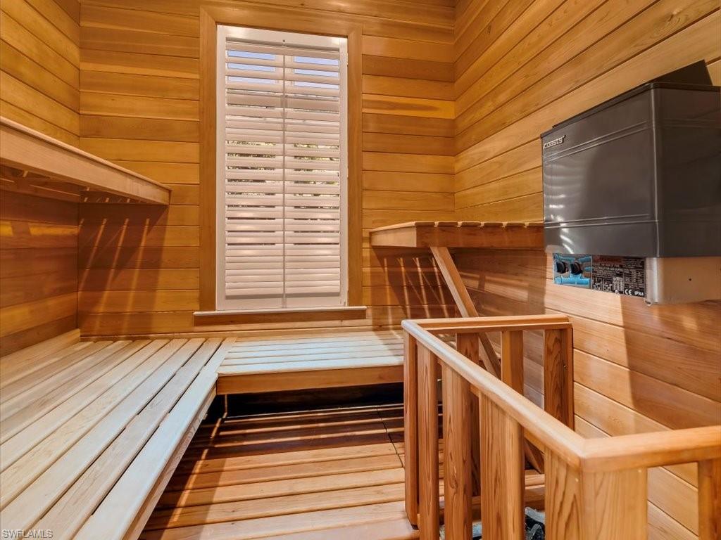 PINE RIDGE - Residential