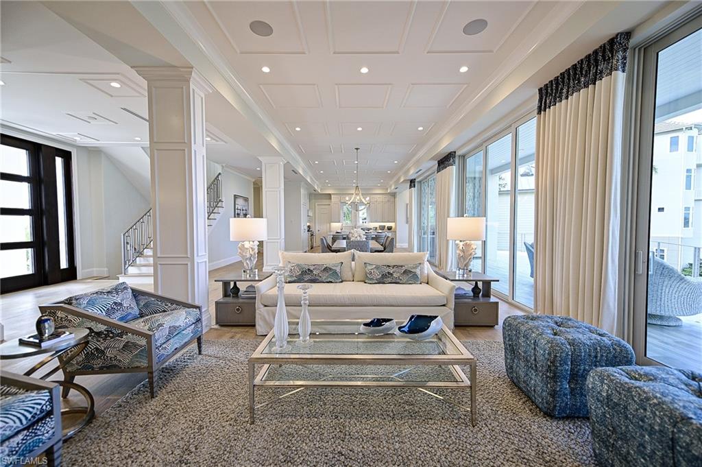 BAREFOOT BEACH - Residential