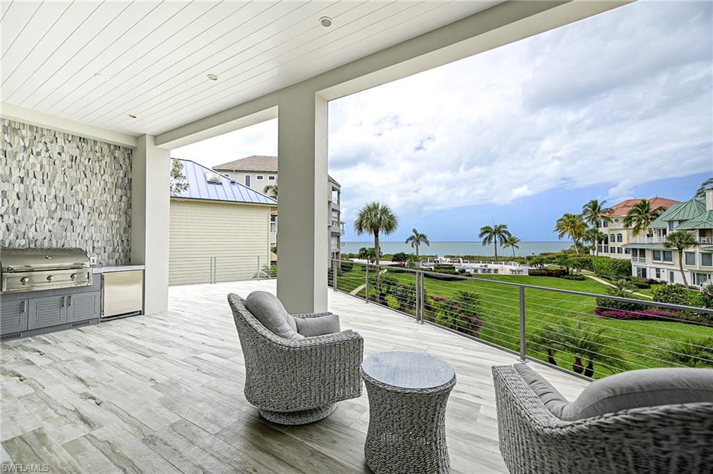 BAREFOOT BEACH - Residential