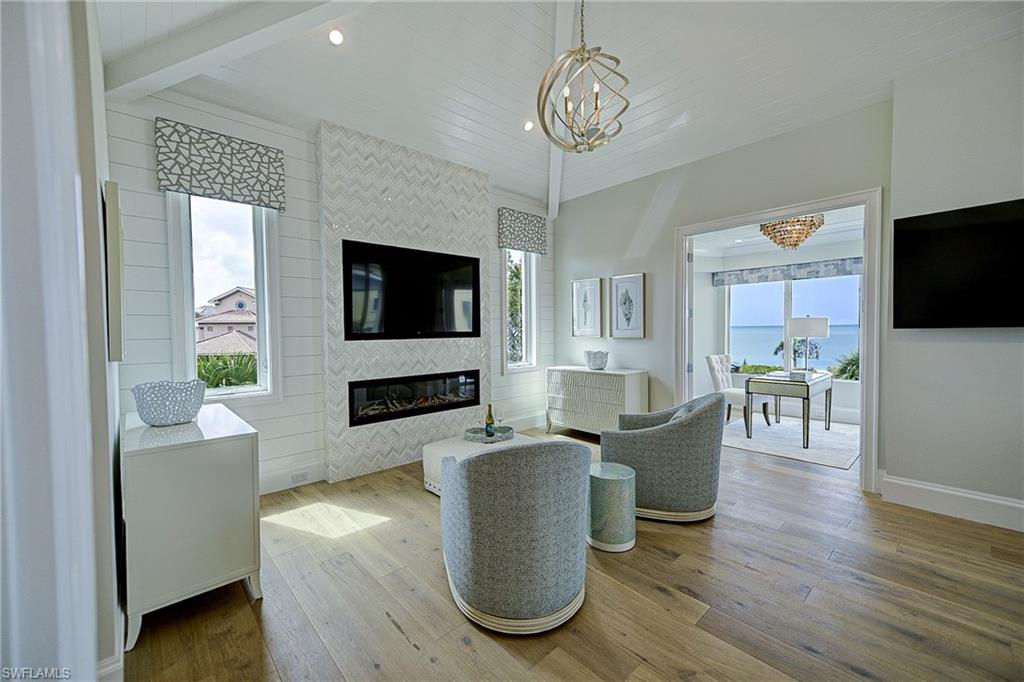 BAREFOOT BEACH - Residential