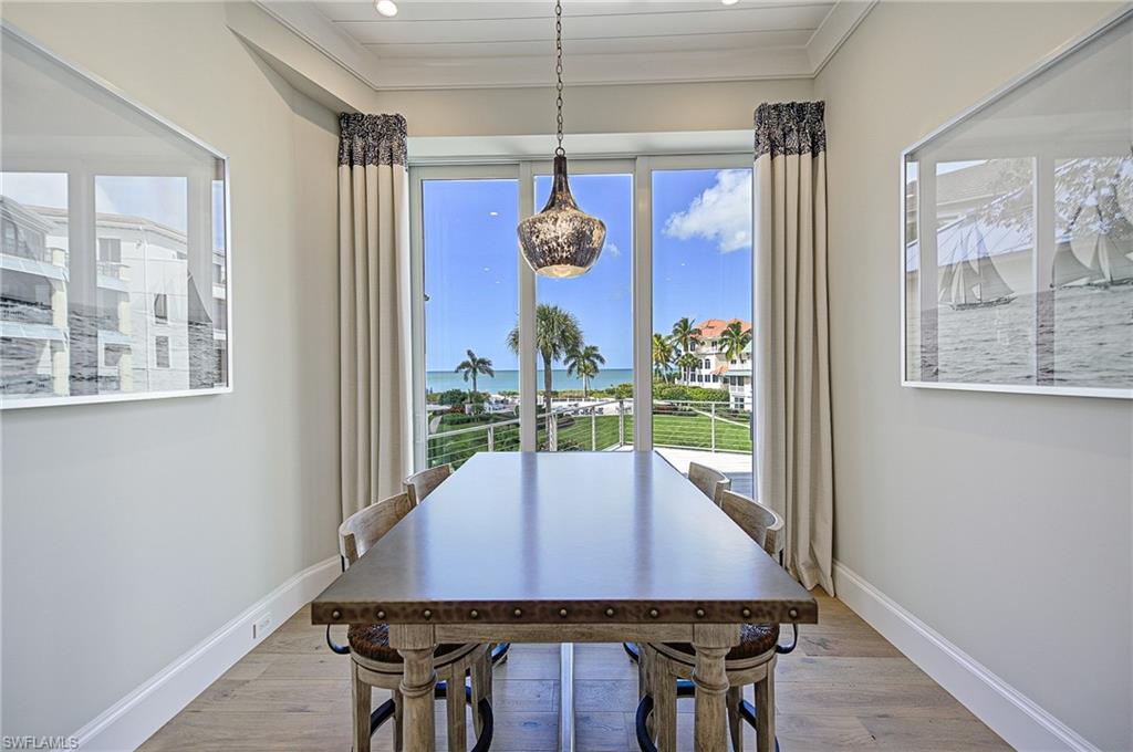 BAREFOOT BEACH - Residential