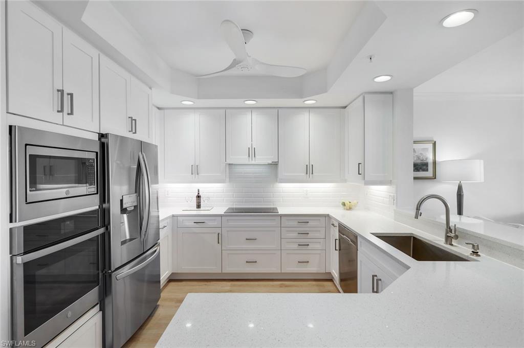 425 Cove Tower DR 1003