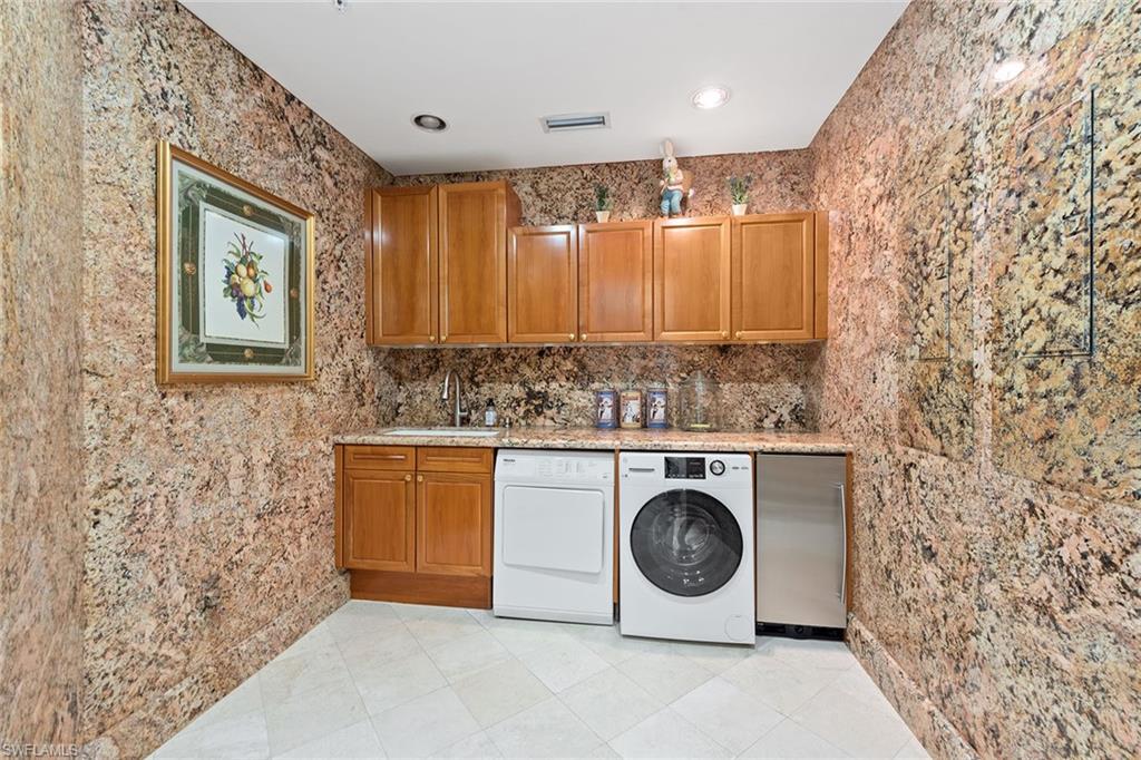 BRITTANY - Residential