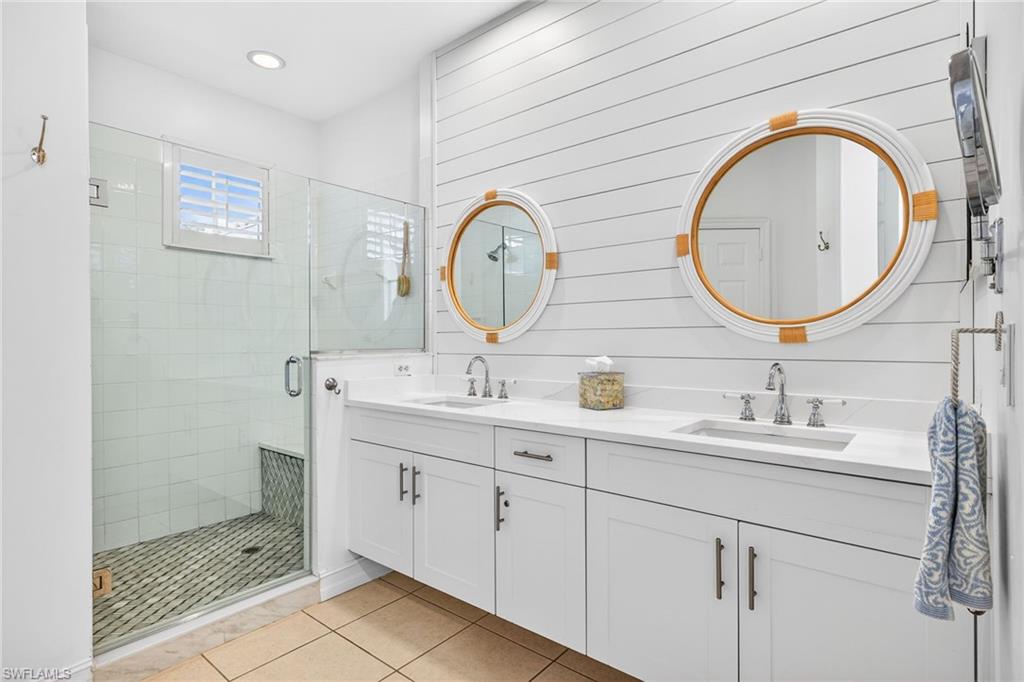 EDGEWATER - Residential