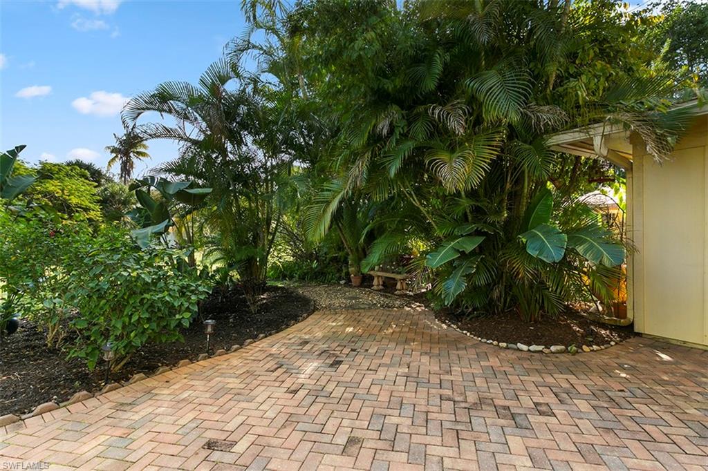 SOLANA OAKS - Residential