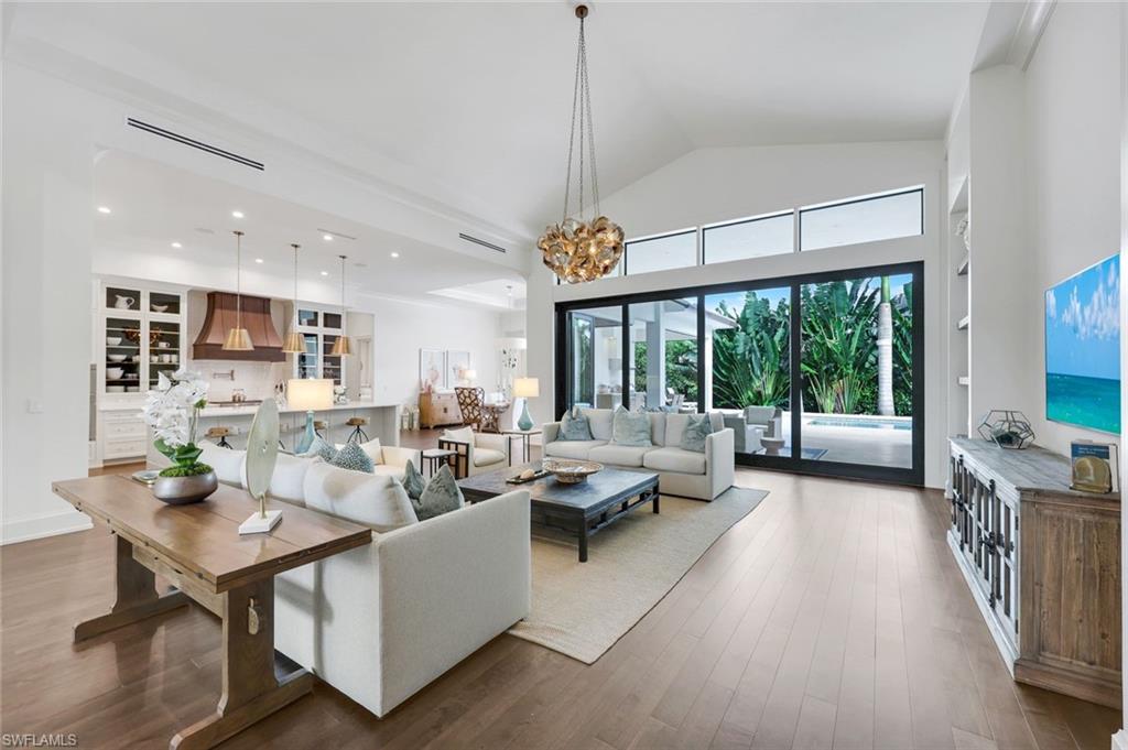 MOORINGS - Residential Lease