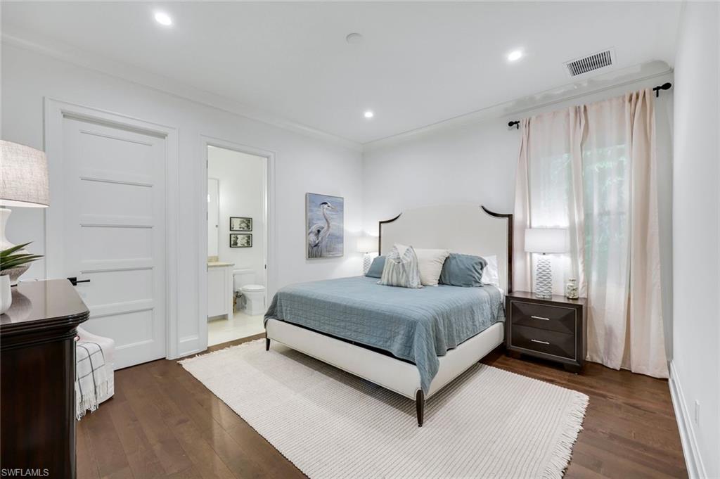 MOORINGS - Residential Lease