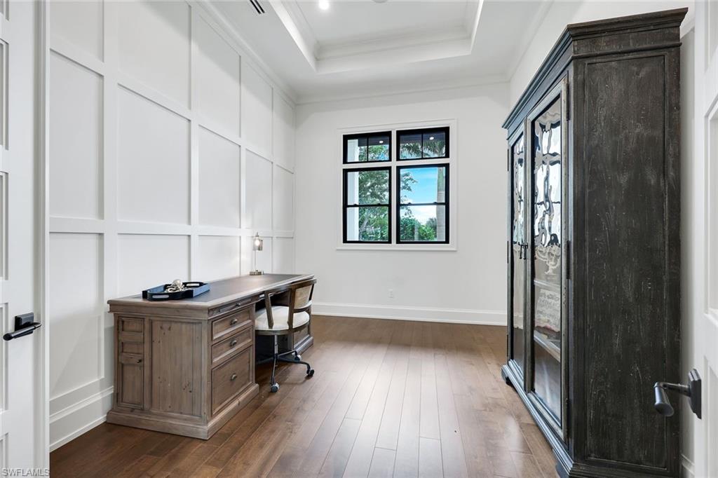 MOORINGS - Residential Lease