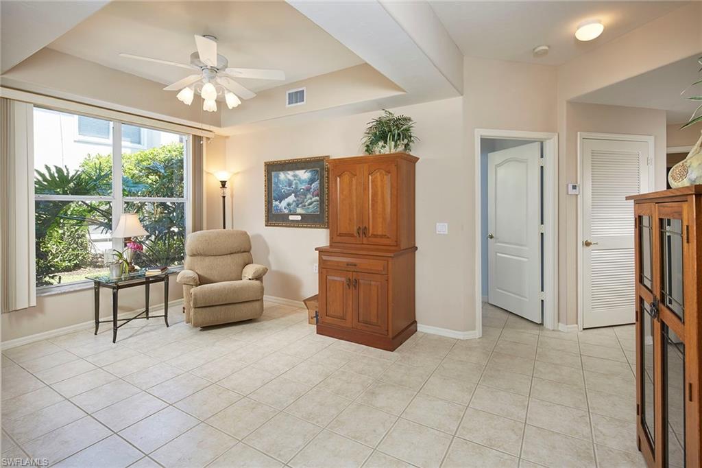 COLONIAL LINKS - Residential