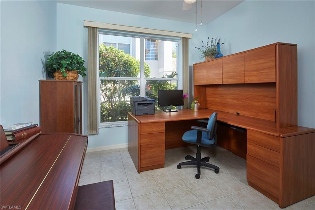 COLONIAL LINKS - Residential