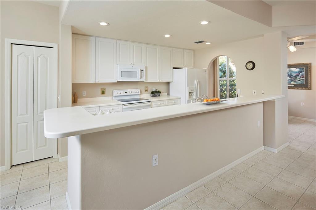 COLONIAL LINKS - Residential