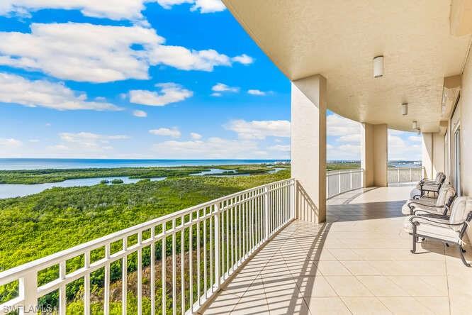 TOWER POINTE AT ARBOR TRACE - Residential