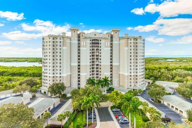 TOWER POINTE AT ARBOR TRACE - Residential