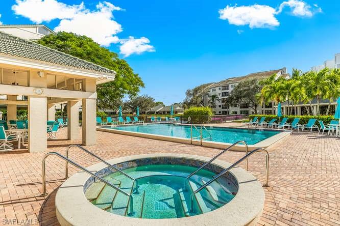 TOWER POINTE AT ARBOR TRACE - Residential