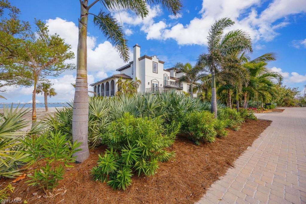 METES AND BOUNDS - Residential