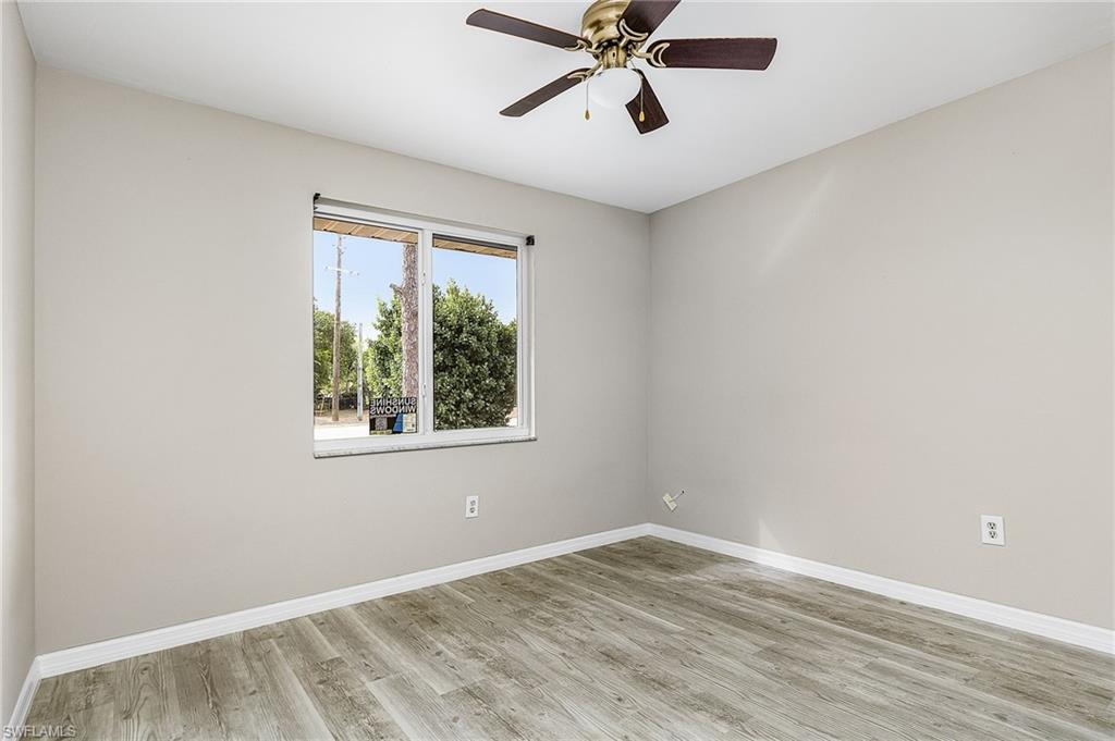 SAN CARLOS PARK - Residential