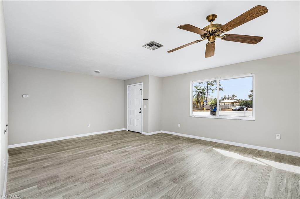 SAN CARLOS PARK - Residential