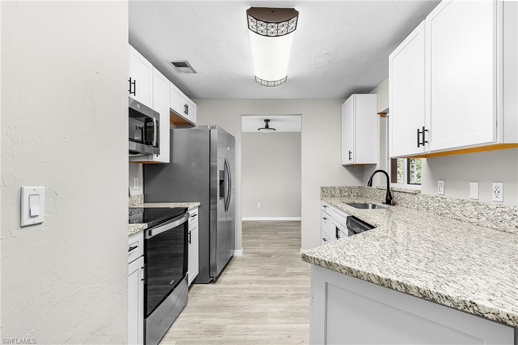 SAN CARLOS PARK - Residential