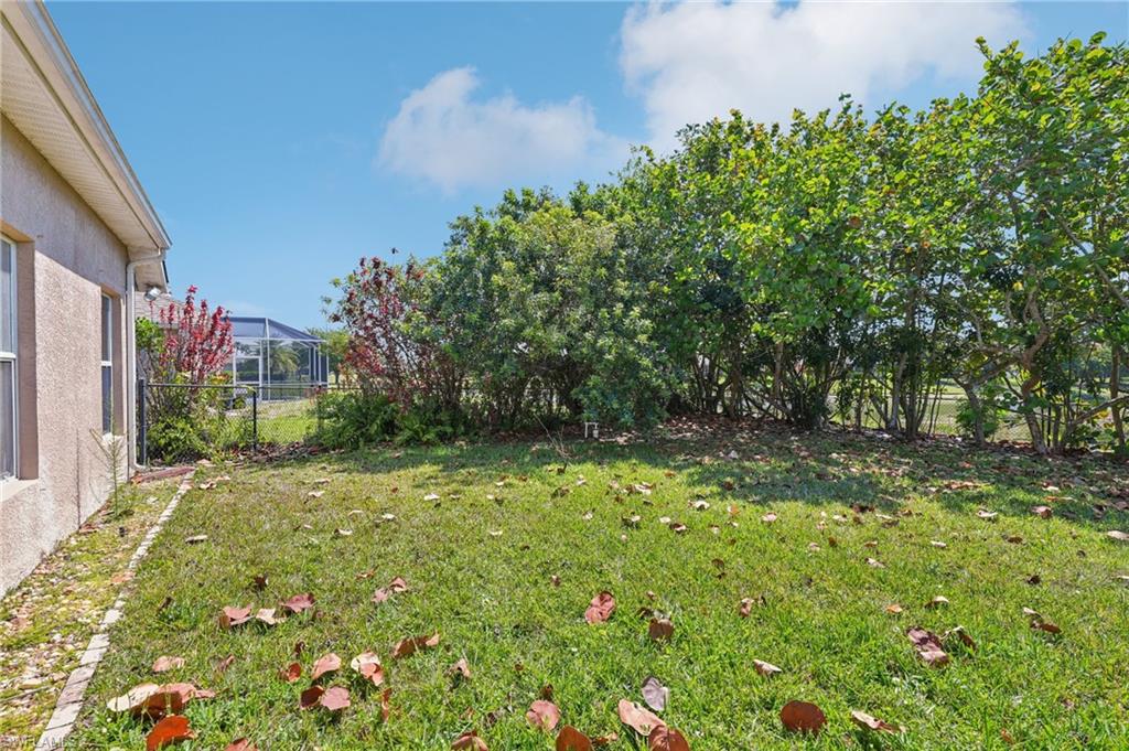 TOWN LAKES - Residential