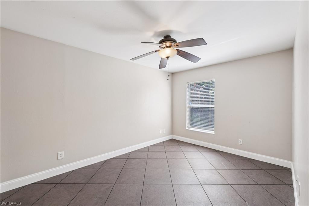 TOWN LAKES - Residential