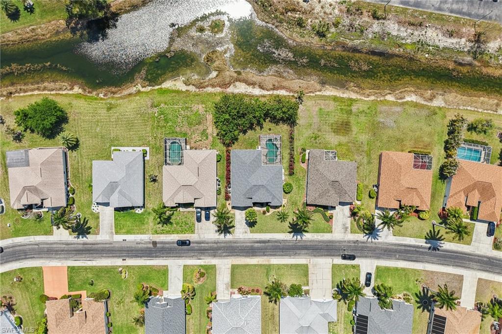 TOWN LAKES - Residential