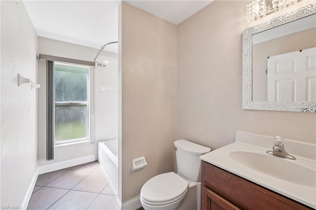 TOWN LAKES - Residential