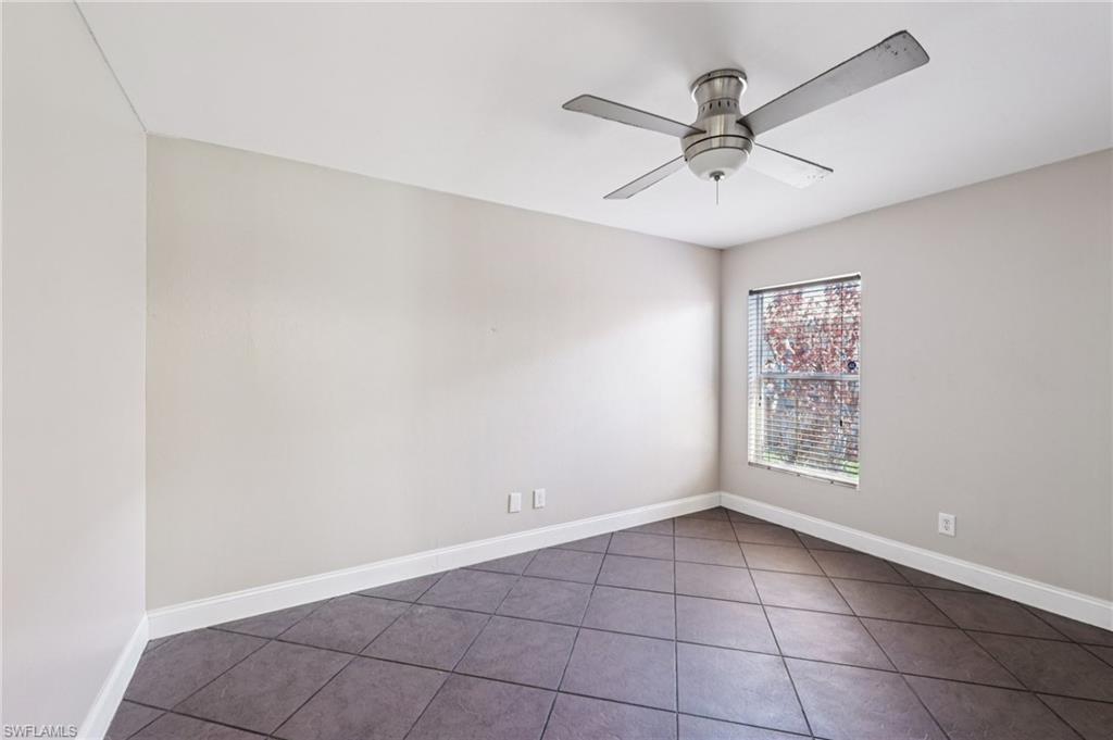 TOWN LAKES - Residential