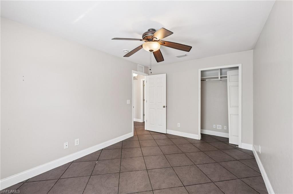 TOWN LAKES - Residential