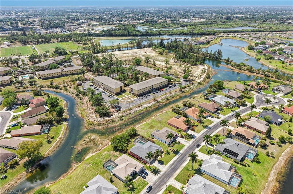 TOWN LAKES - Residential