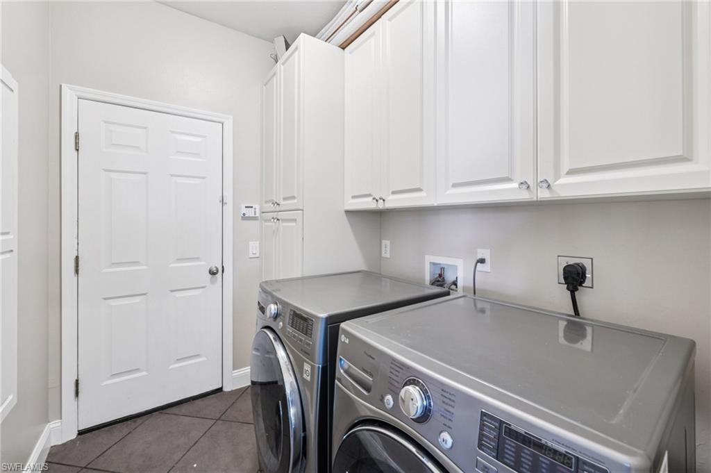 TOWN LAKES - Residential