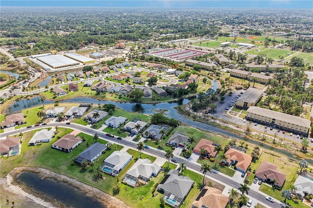 TOWN LAKES - Residential