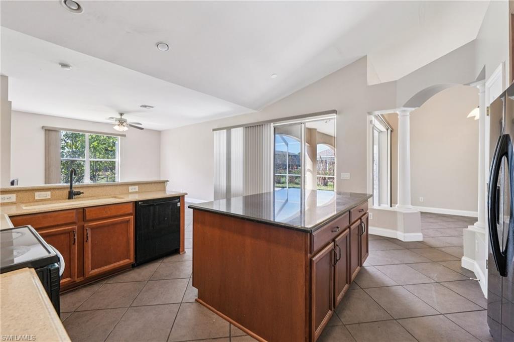 TOWN LAKES - Residential