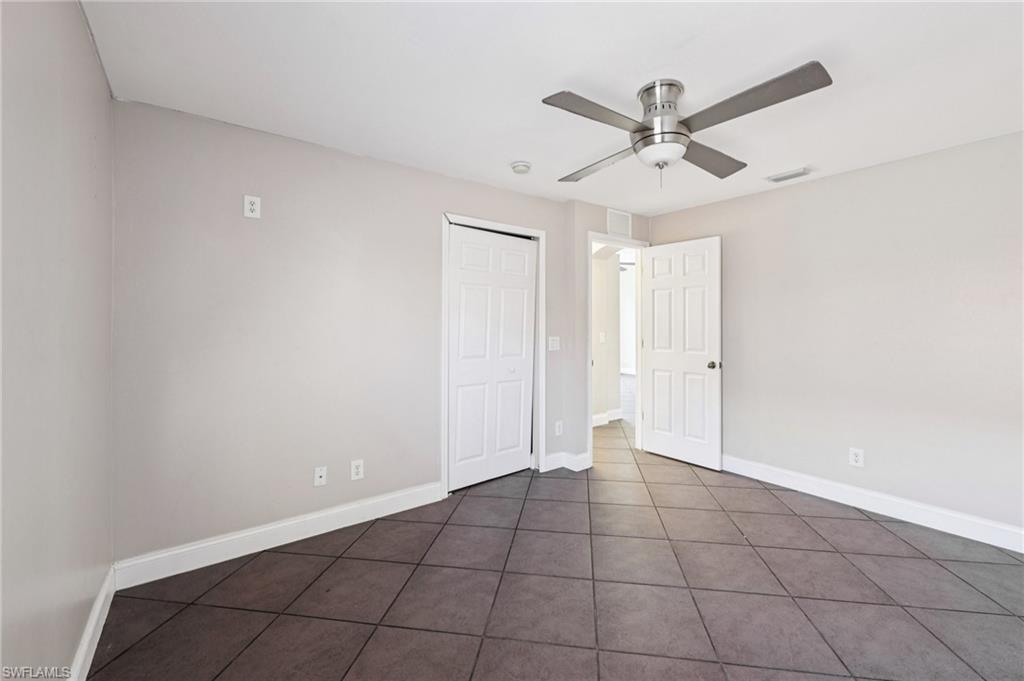 TOWN LAKES - Residential