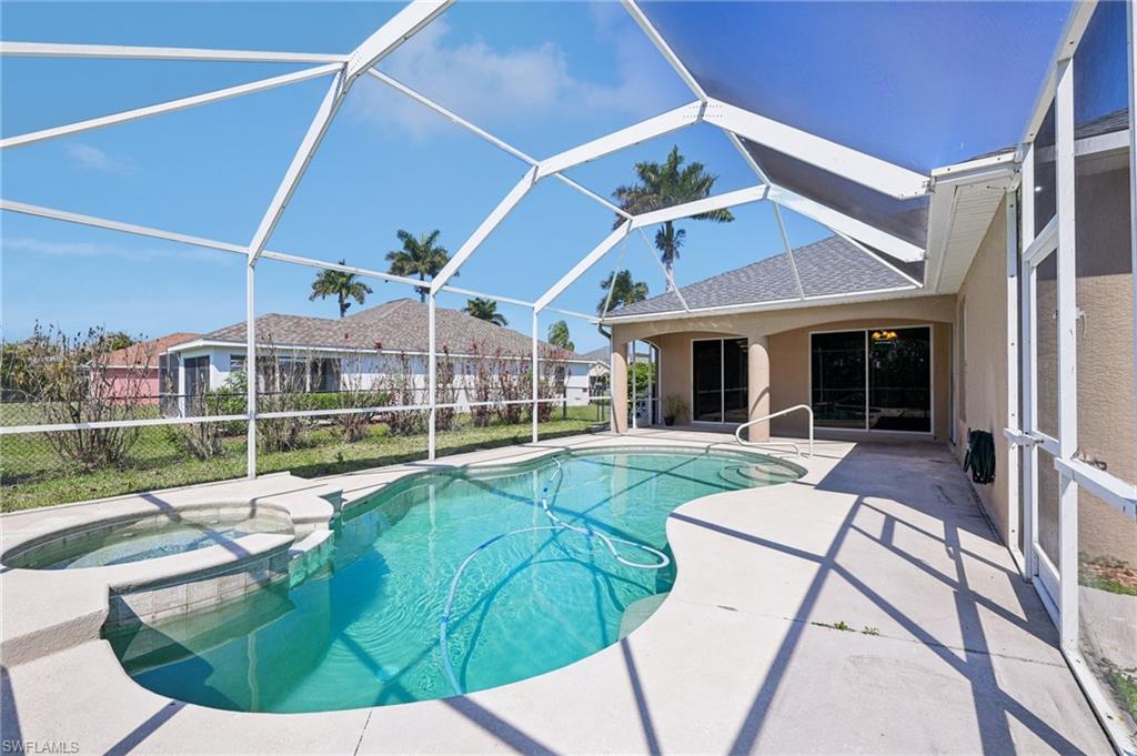 TOWN LAKES - Residential