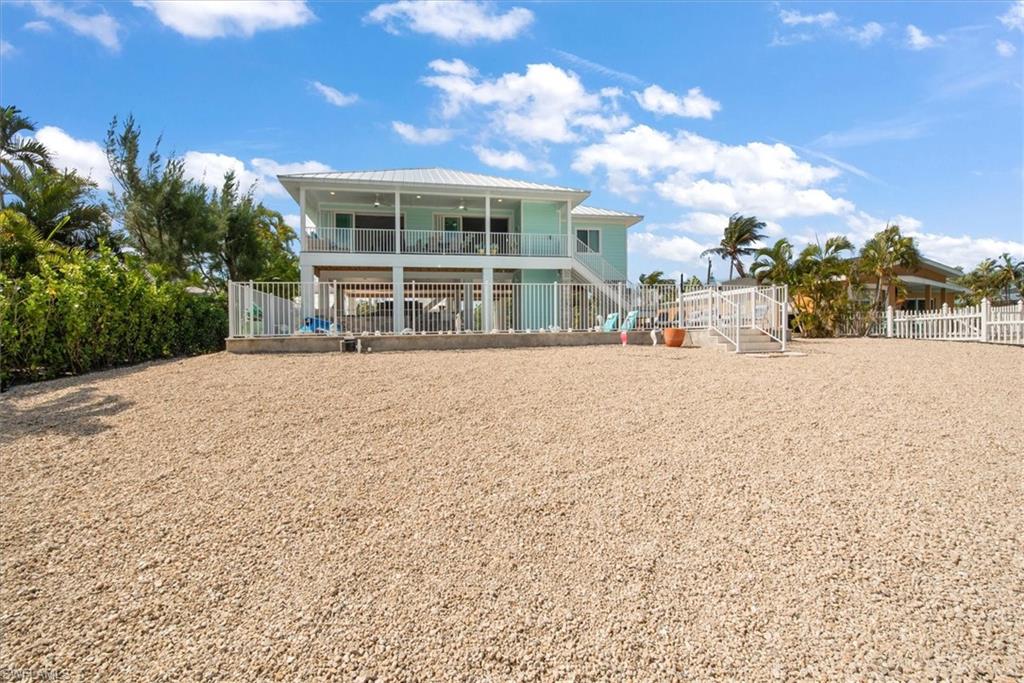 HOLIDAY HEIGHTS - Residential