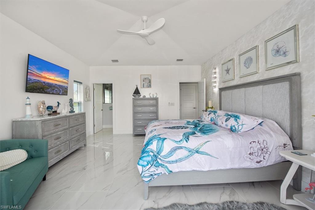 HOLIDAY HEIGHTS - Residential