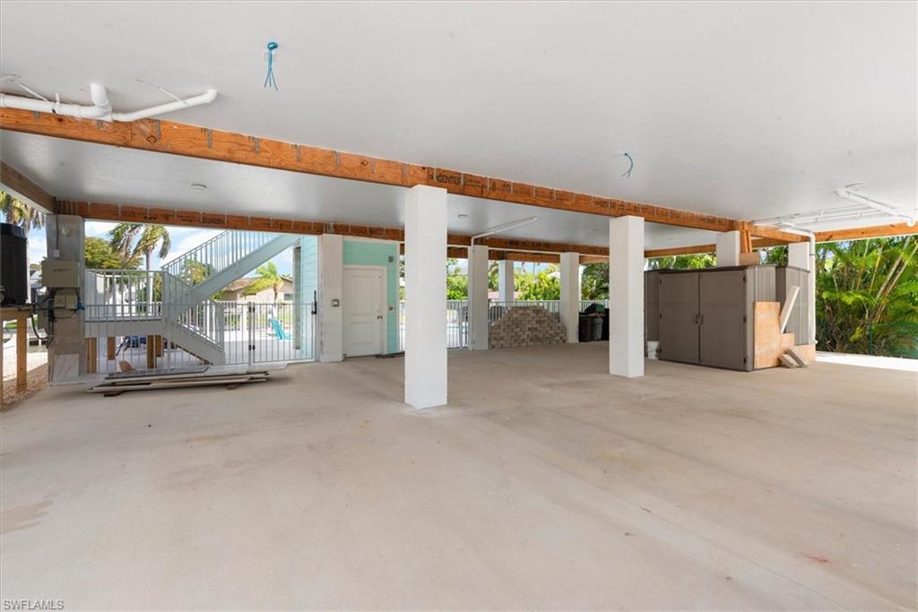 HOLIDAY HEIGHTS - Residential