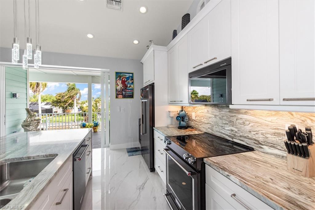 HOLIDAY HEIGHTS - Residential