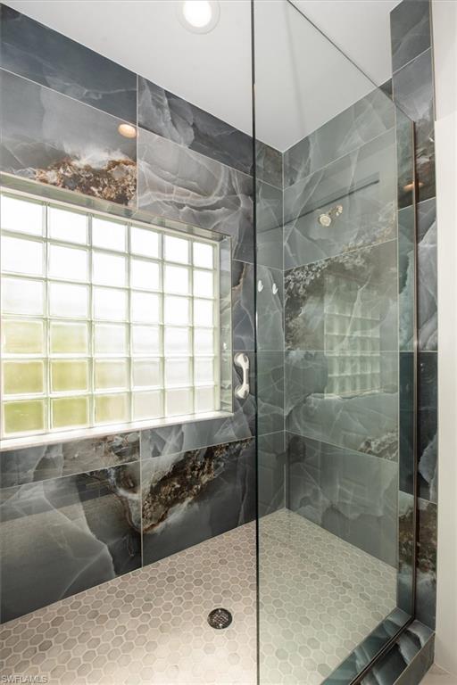 HOLIDAY HEIGHTS - Residential