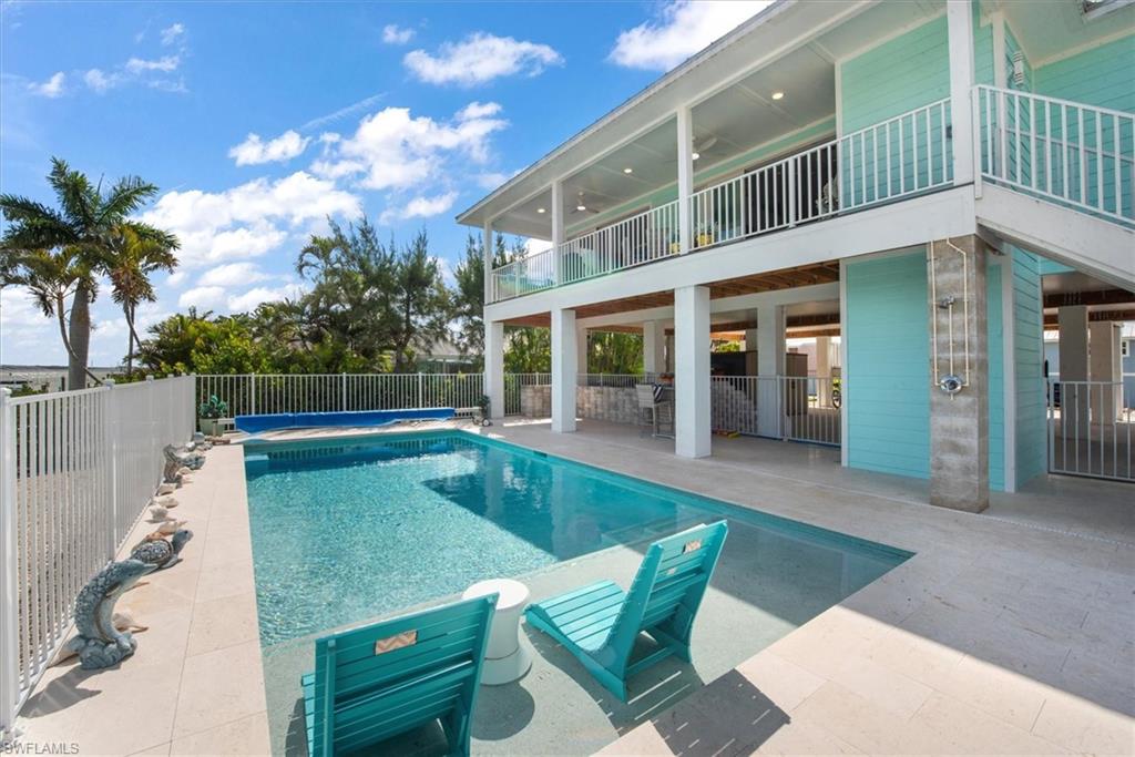 HOLIDAY HEIGHTS - Residential