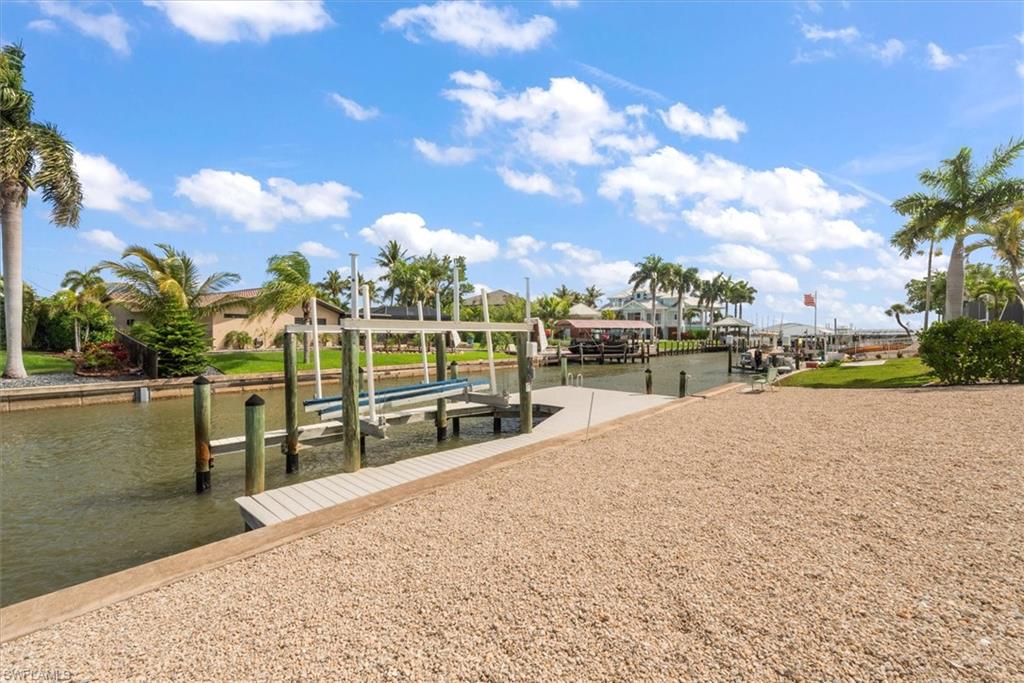 HOLIDAY HEIGHTS - Residential