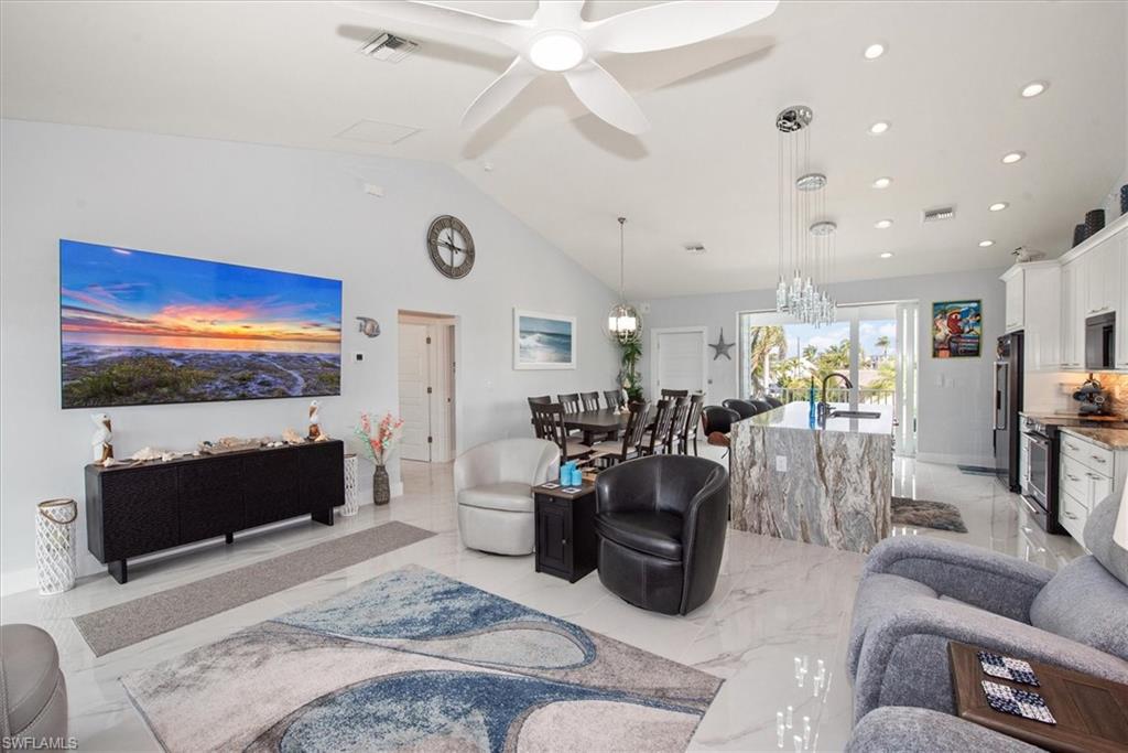 HOLIDAY HEIGHTS - Residential