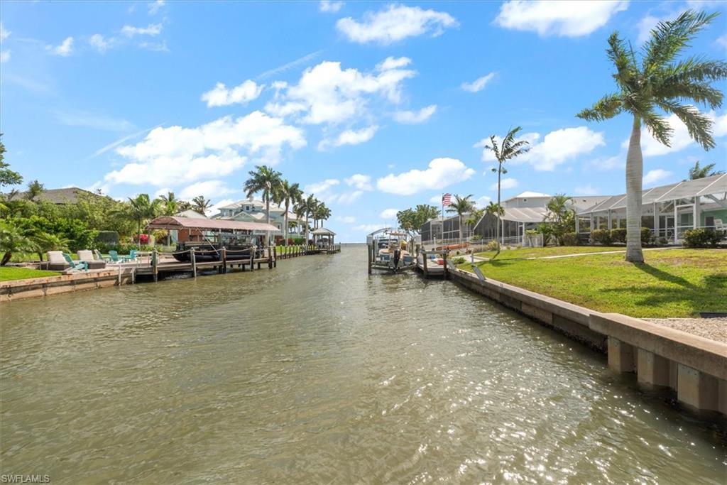 HOLIDAY HEIGHTS - Residential