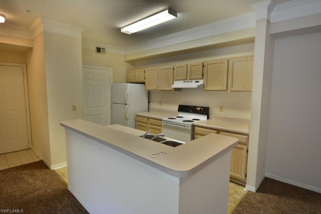 ROYAL GREENS - Residential