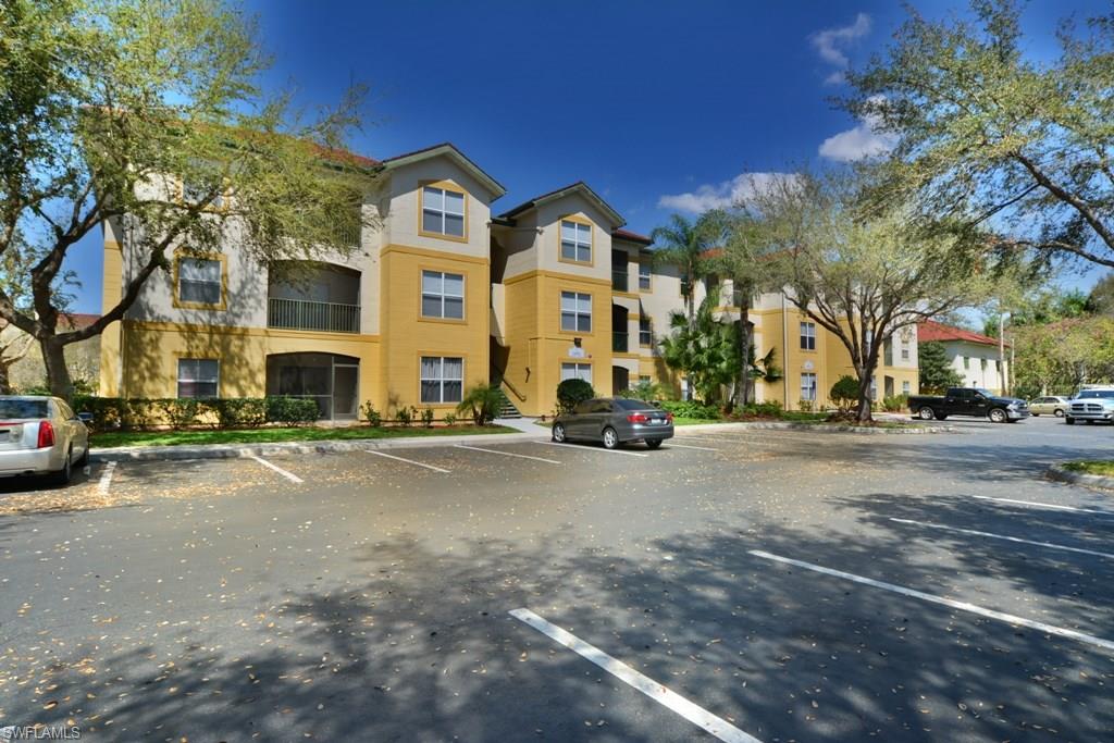 ROYAL GREENS - Residential