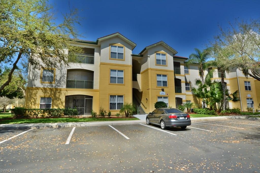 ROYAL GREENS - Residential