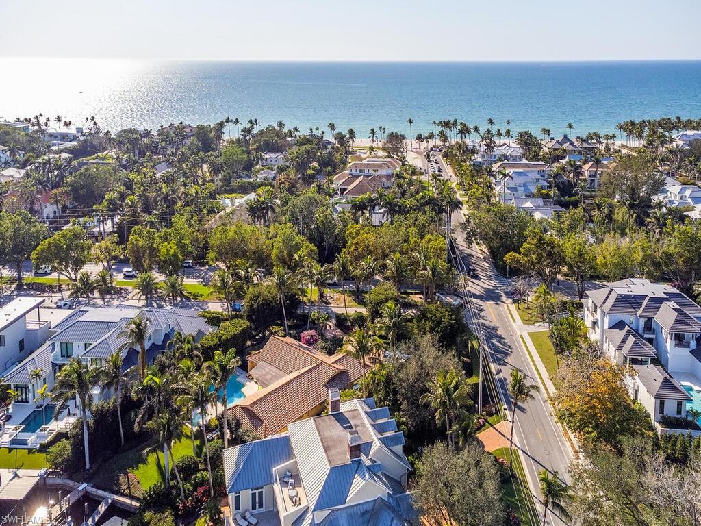 AQUALANE SHORES - Residential